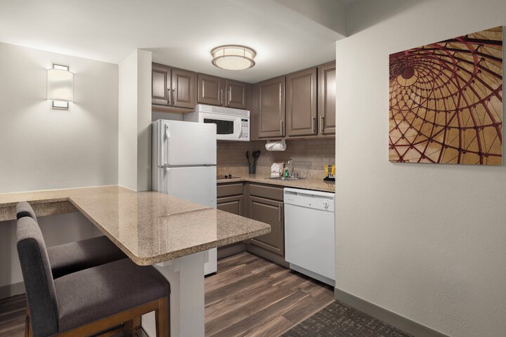 Staybridge Suites Indianapolis-Airport by IHG