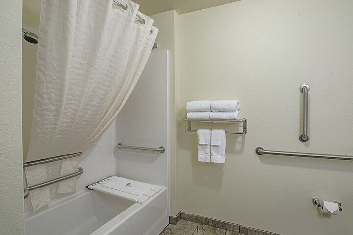 Room 18 of 40