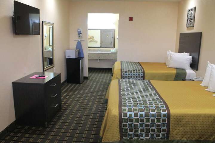 Room 9 of 20