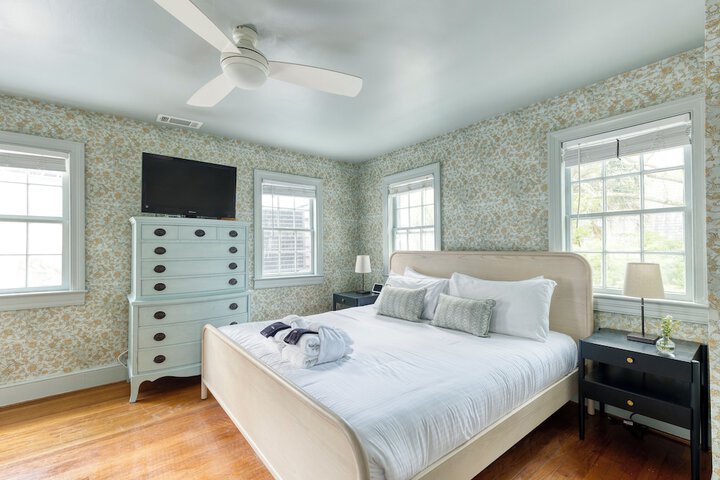 Room 251 of 292