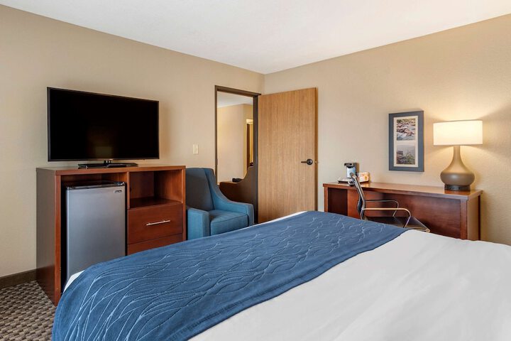 Comfort Inn & Suites Blue Ridge