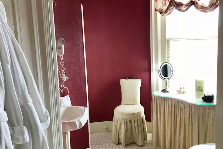 Room 20 of 94