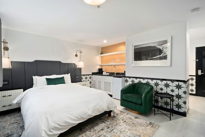 Casablanca Inn