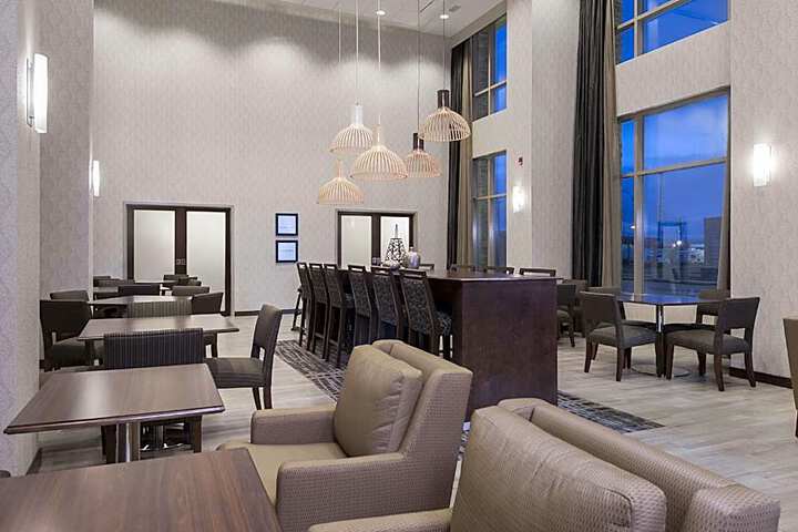 Hampton Inn and Suites Airdrie