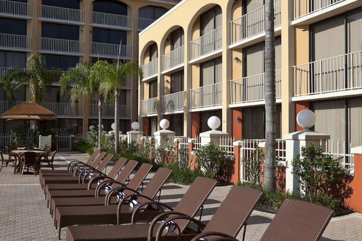 Sundeck 19 of 26
