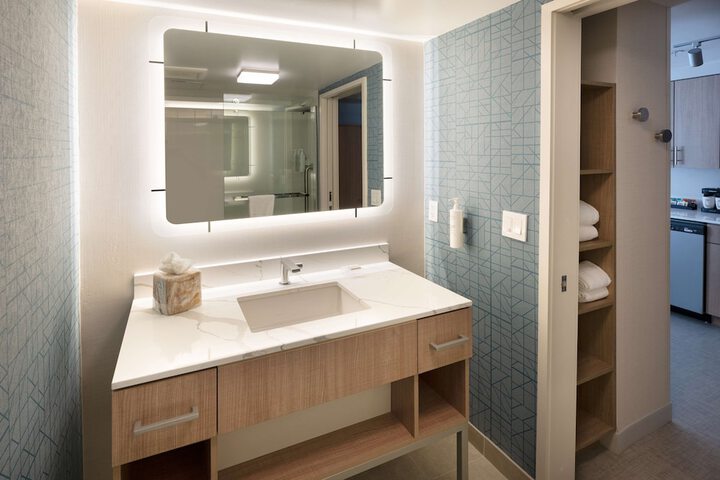 Room 40 of 47