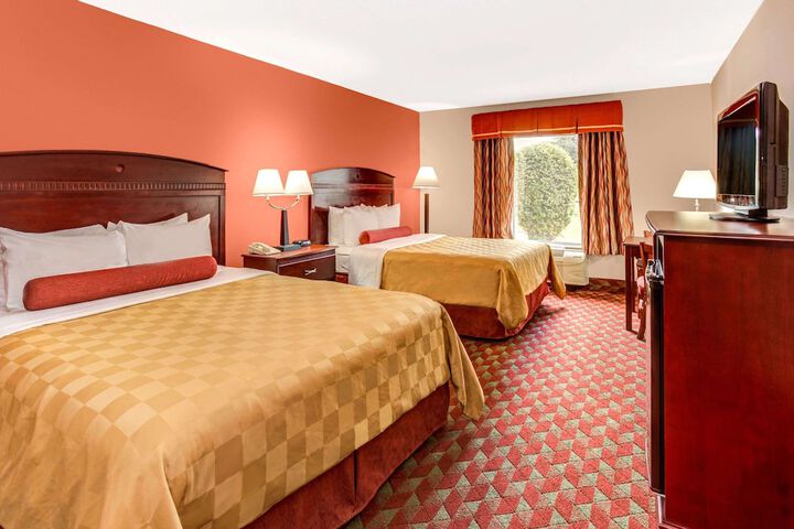Room 6 of 17