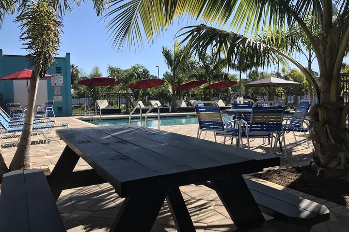 Pool 9 of 25