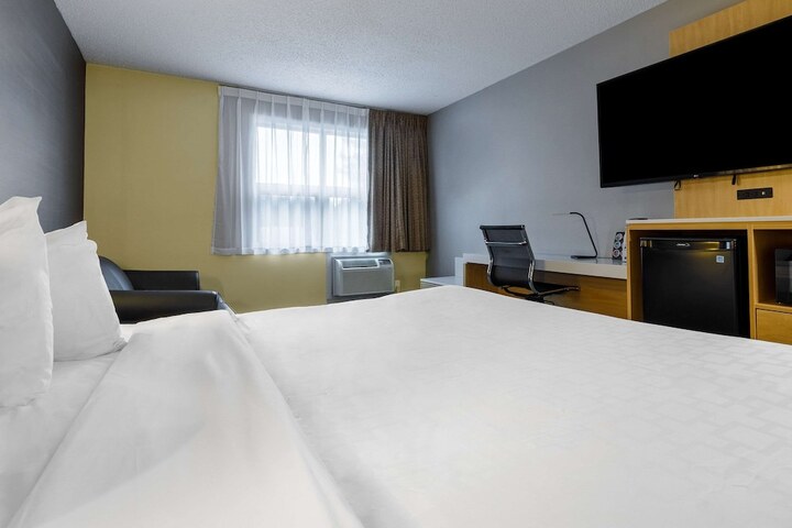 Room 19 of 28