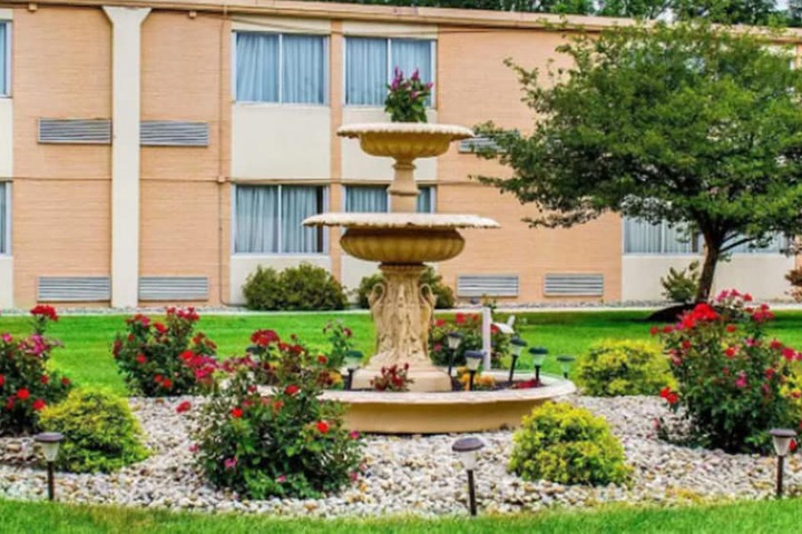 Hotel Exterior 59 of 63
