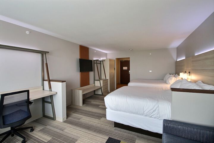 Room 34 of 51