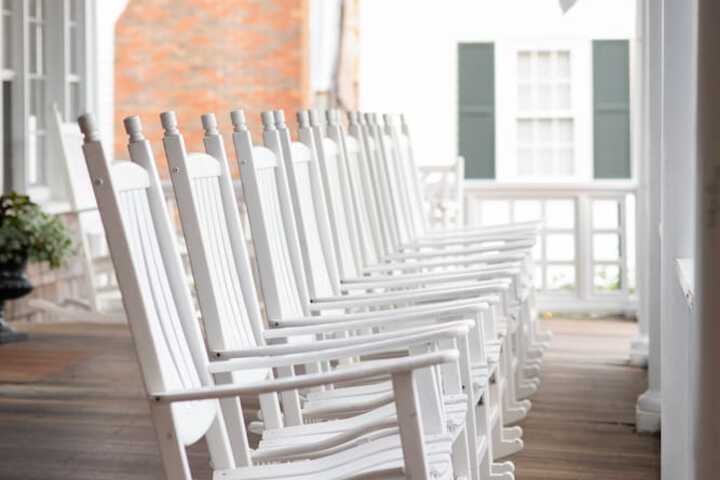 Vineyard Square Hotel & Suites