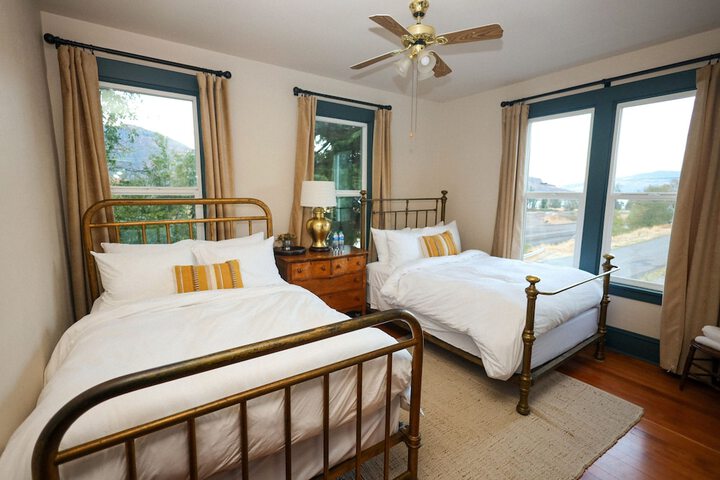 Room 28 of 48