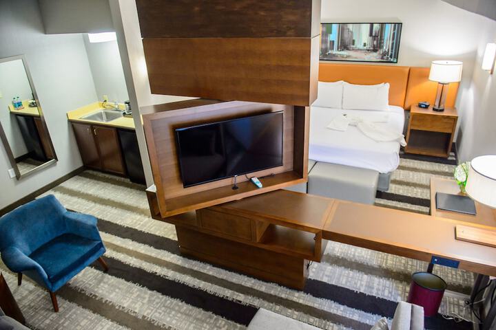 Room 93 of 139