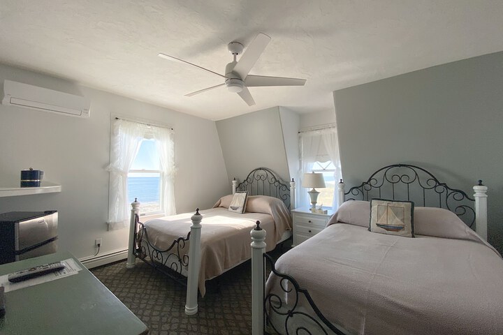 Room 213 of 468