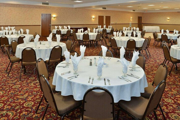 Quality Inn & Suites Fort Madison near Hwy 61