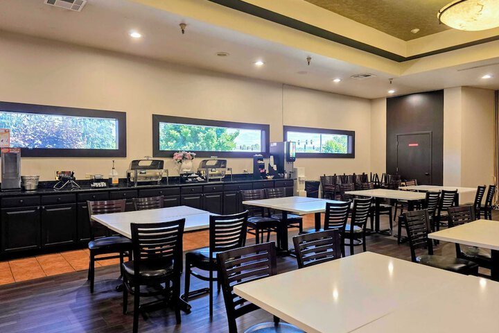 Ramada by Wyndham Tukwila Southcenter