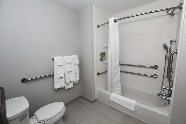 Holiday Inn Express : Hillsboro I-35 by IHG