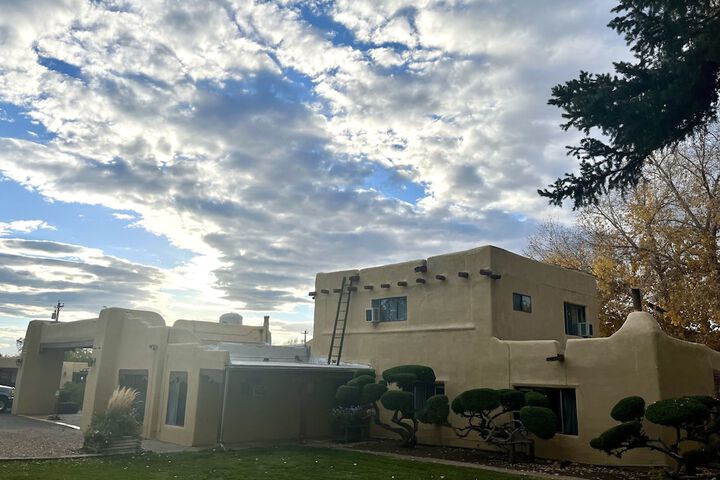 El Pueblo Lodge
