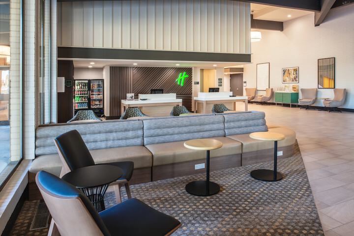 Hotel 7 of 42
