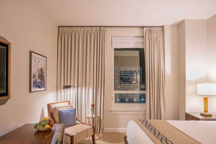 Room 86 of 132