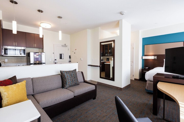 Room 18 of 34