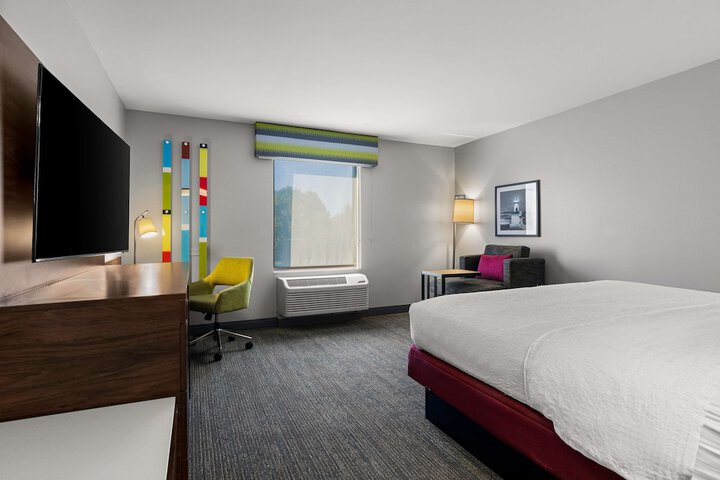 Room 10 of 37