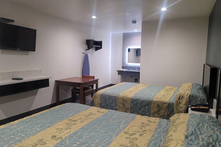 Room 33 of 89
