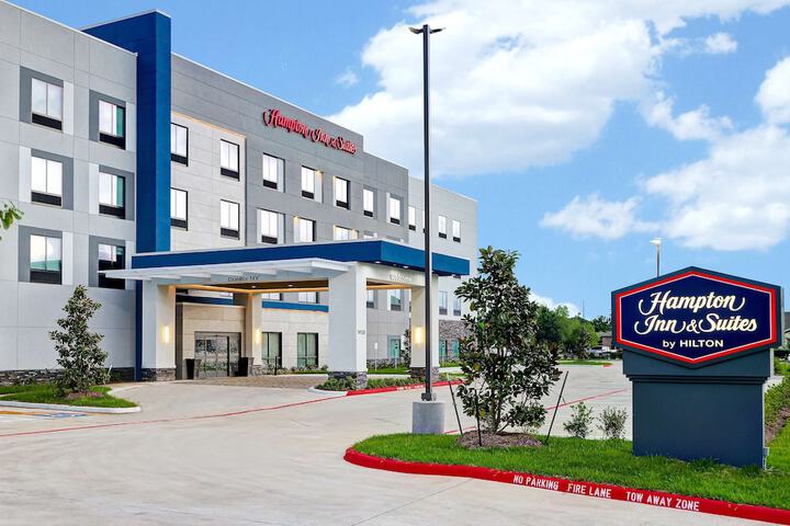 Hotel 5 of 77