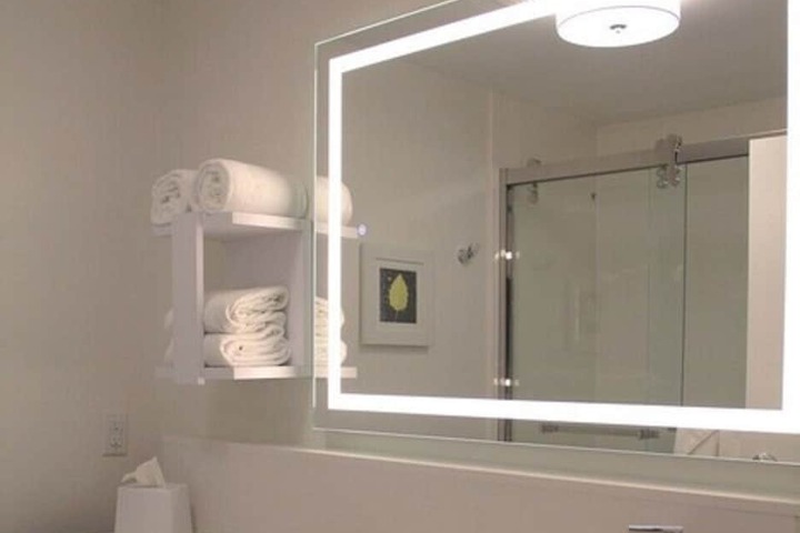 Room 32 of 40