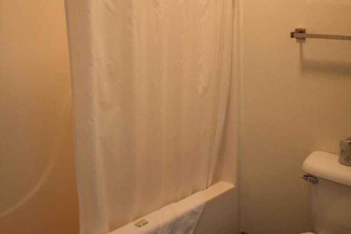 Room 9 of 24