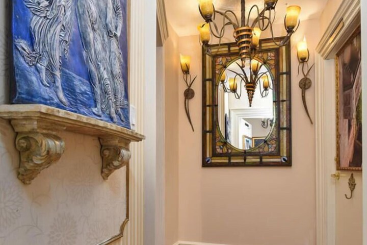 The Noble Suites
