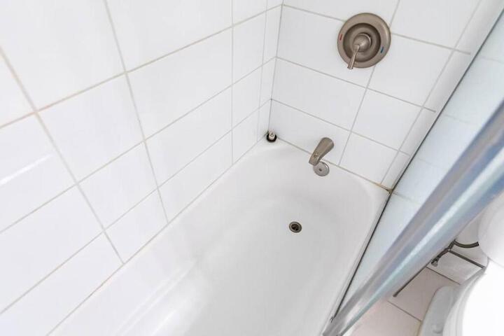 Cali Condo+BBQ+MemoryFoamBeds+12min to Beach