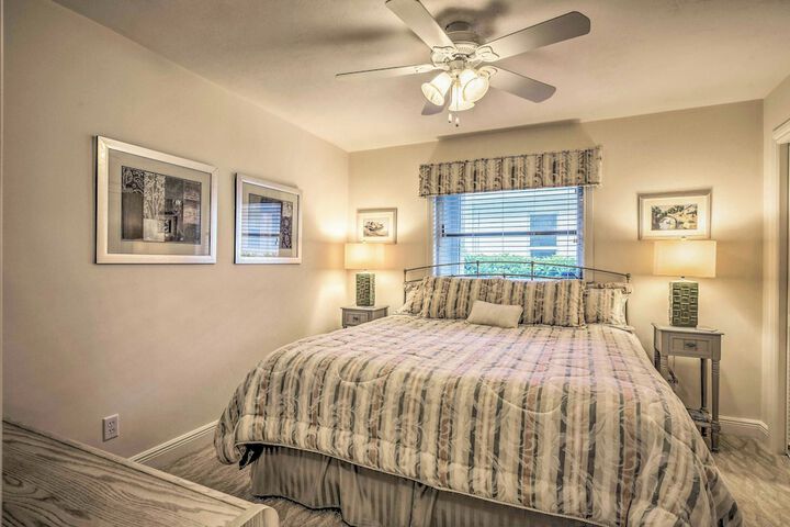 Spacious Naples Home 1 Mi to Vanderbilt Beach!