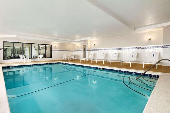 Pool 2 of 18