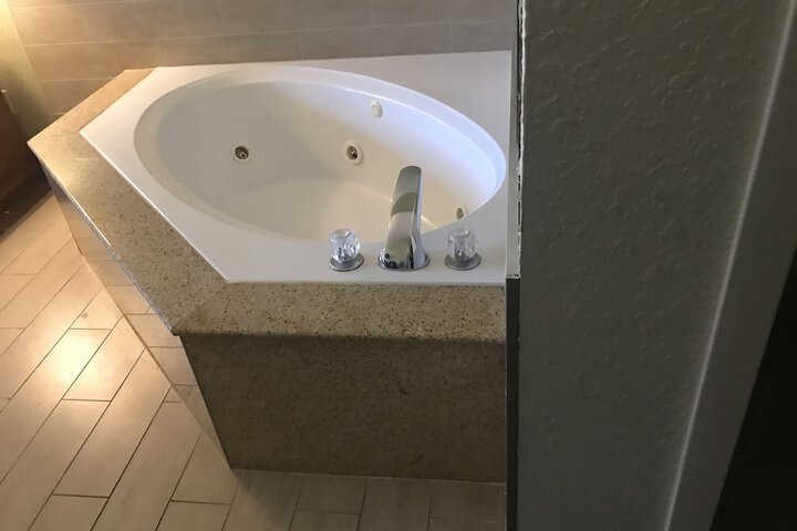 Hot Tub 41 of 45