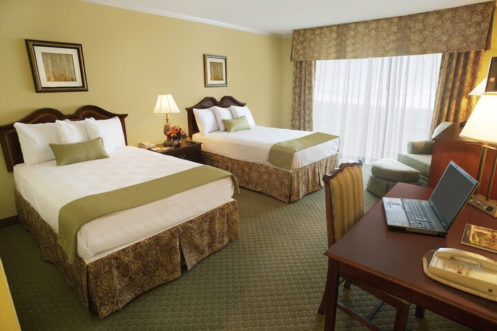 Room 13 of 32