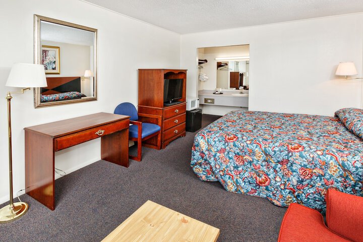 Room 43 of 57