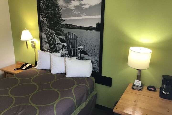Room 34 of 42