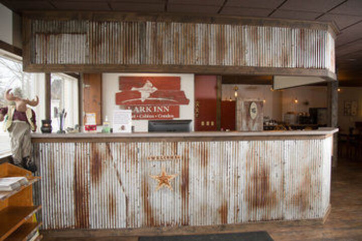 Lark Inn