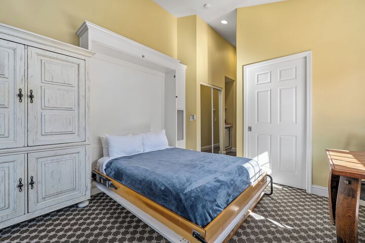 Cambria Pines Lodge