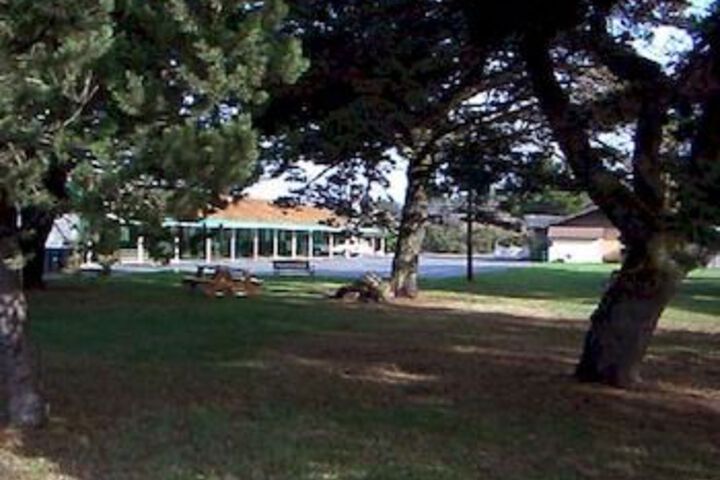 Shooting Star Motel