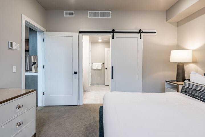 Room 76 of 123