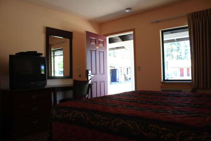 Room 15 of 24