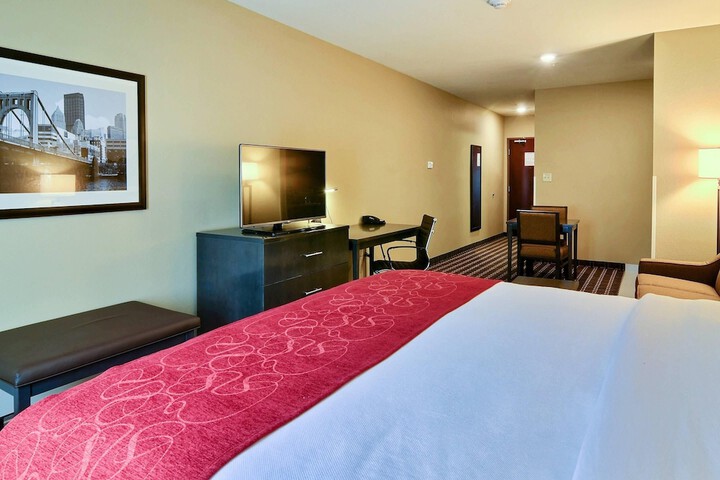 Comfort Suites Uniontown
