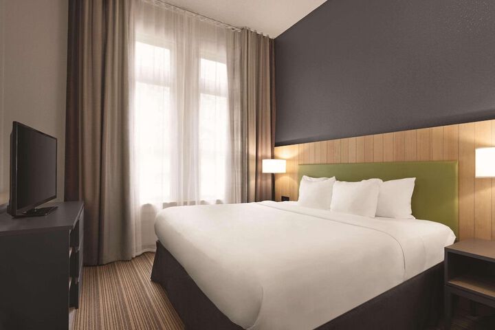 Country Inn & Suites by Radisson St. Charles Historic District