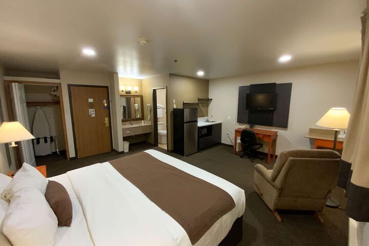 Room 17 of 19