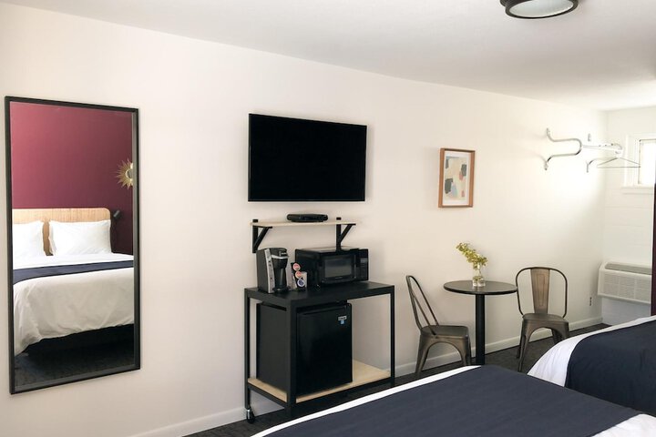 Room 9 of 25