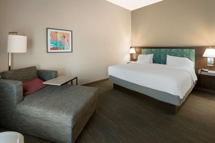 Hampton Inn & Suites Fredericksburg-at Celebrate Virginia