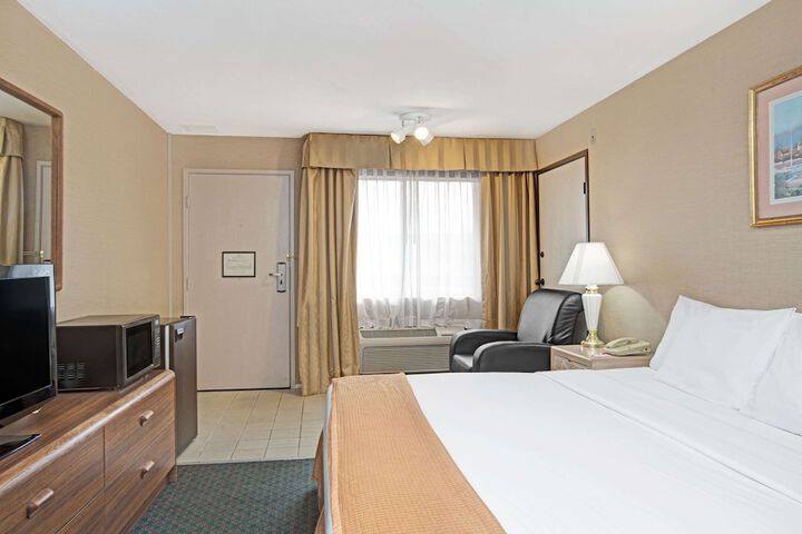 Room 11 of 21